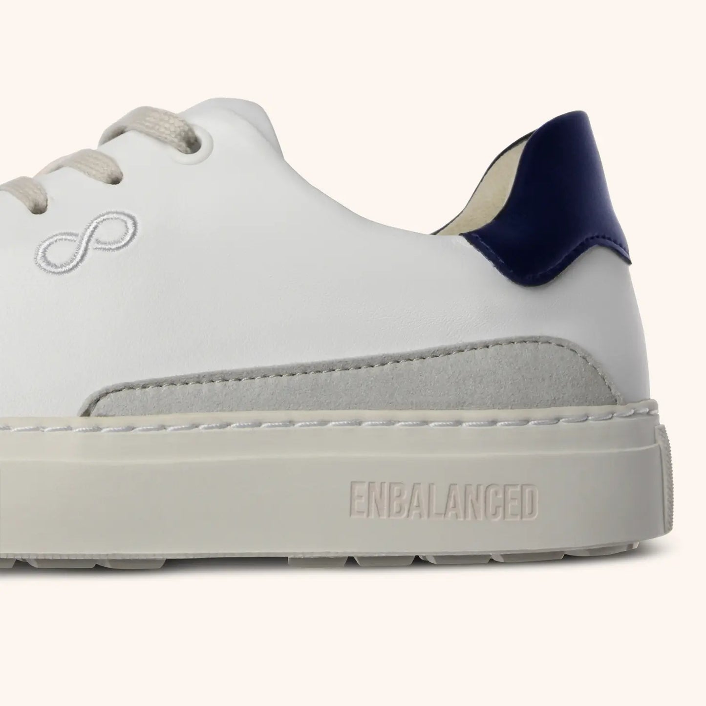 AppleSkin Sneaker – Weiß/Navy (Damen)