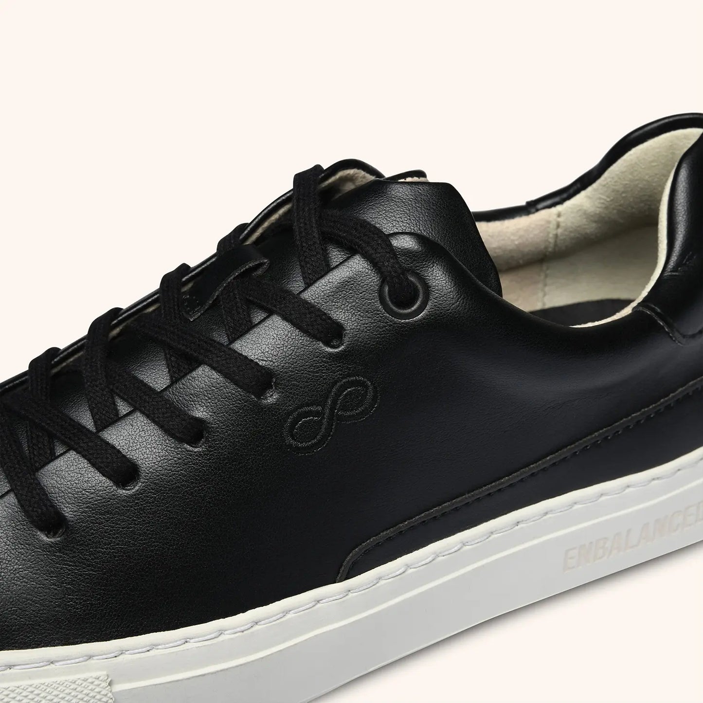 AppleSkin Sneaker – Schwarz (Damen)